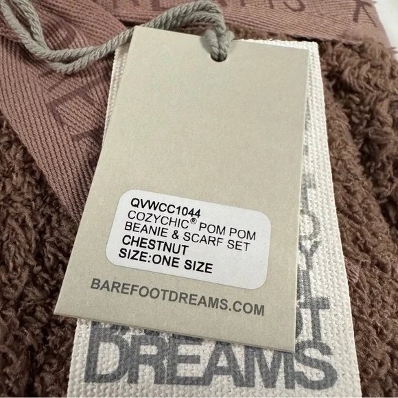 NWT Barefoot Dreams CozyChic PomPom Knit Beanie and Scarf Set Chestnut Brown